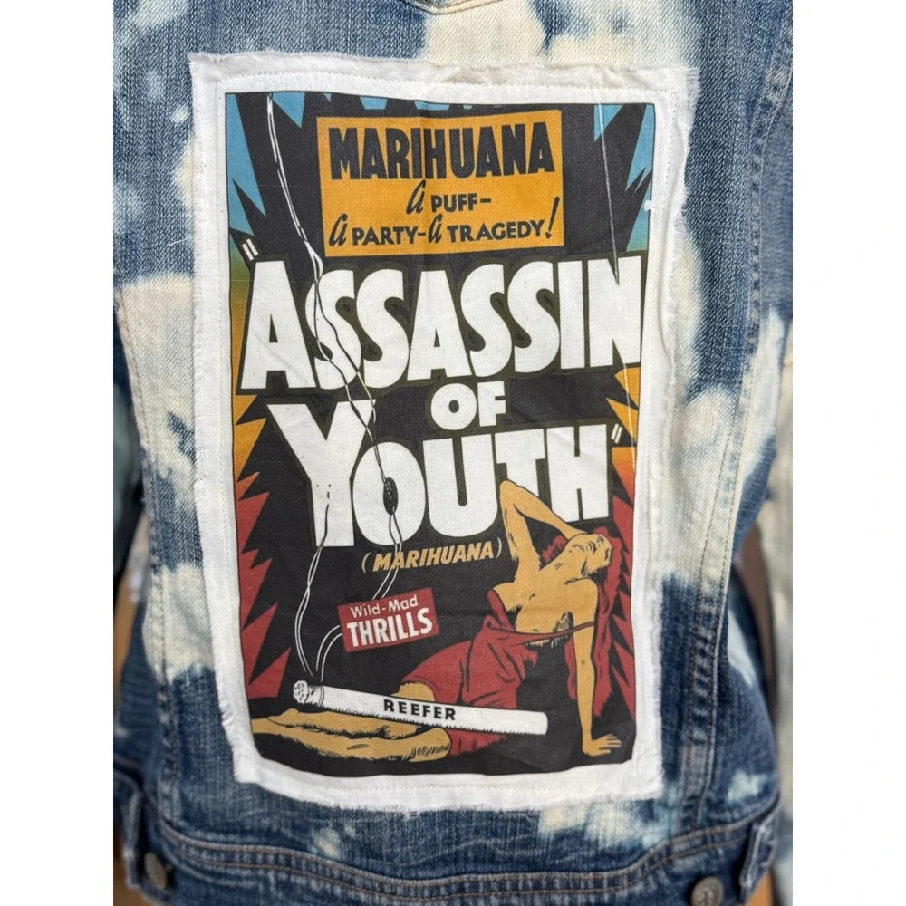 Large Distressed Denim Jacket | Vintage Anti-Weed‎ Propaganda Patch | One of One - Picture 3 of 7